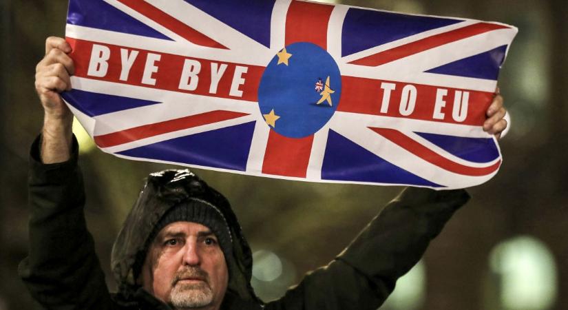 A koronavírus-járványhoz hasonló gazdasági veszteséget okoz a Brexit Nagy-Britanniában