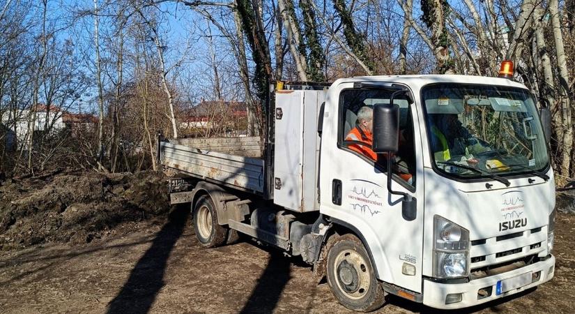 Illegális hulladéklerakót működtethet a baloldali vezetés Vácon