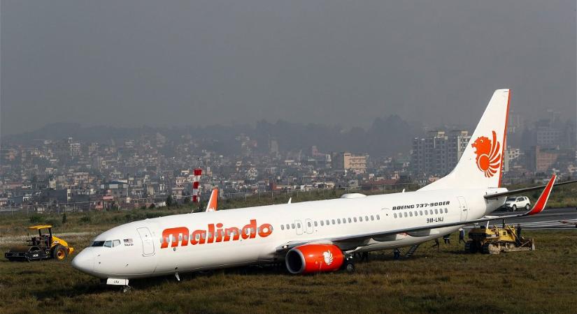 Majdnem összeütközött két repülőgép Nepálban, felfüggesztettek két alkalmazottat