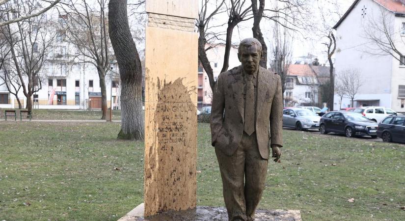 A főváros nem hajlandó átnevezni a Horn Gyula sétányt! - "A főispán ne adjon utasításokat"