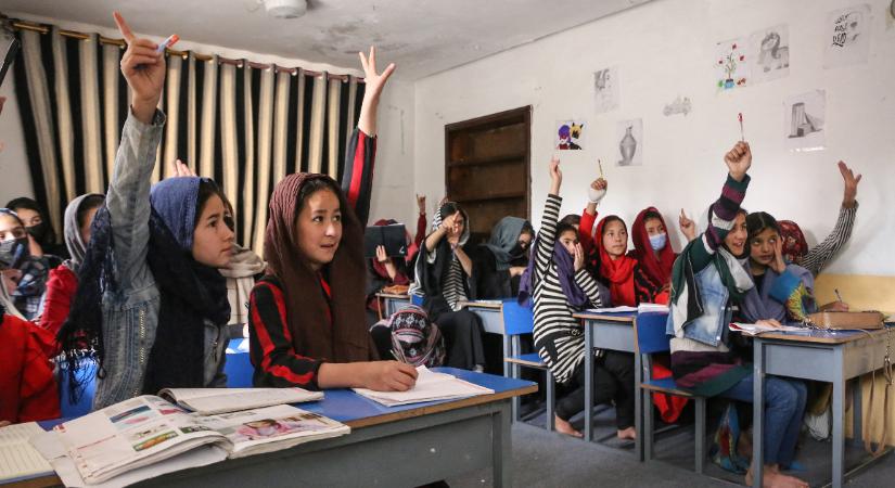 A nők oktatása mentheti meg a világot a túlnépesedéstől egy nemzetközi jelentés szerint