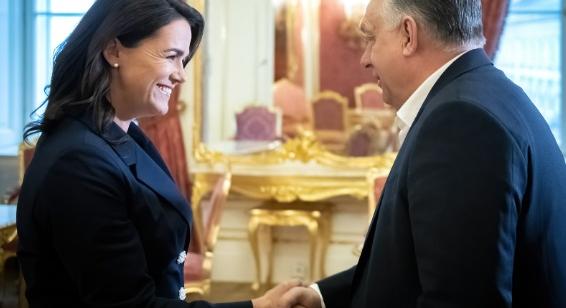 Novák Katalin berendelte Orbán Viktort a palotájába