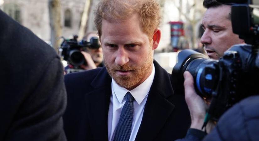 Harry herceg váratlanul visszatért Angliába: a Királyi Bíróságon ezért kellett megjelennie