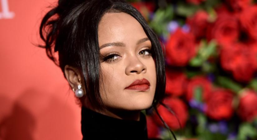 Rihanna háza elől lopták el az énekesnő sofőrjének autóját