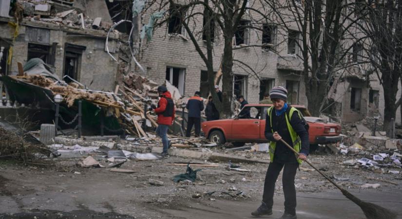 Az orosz erők rakétacsapást mértek a Donyeck megyei Szlovjanszkra