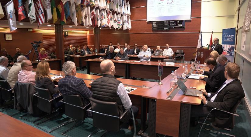 Még aktívabban segíti a vállalkozókat az idén 35 éves VOSZ