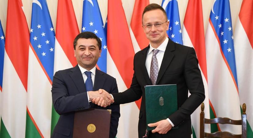Szijjártó: diplomáciatörténeti esemény az üzbég nagykövetség megnyitása
