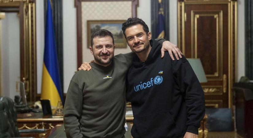 Orlando Bloom Kijevben találkozott Volodimir Zelenszkijjel – videó