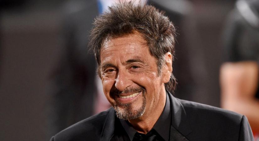 Egy 53 évvel fiatalabb hölgynek sikerült elcsavarnia Al Pacino fejét – Így néz ki a 29 éves Noor Alfallah
