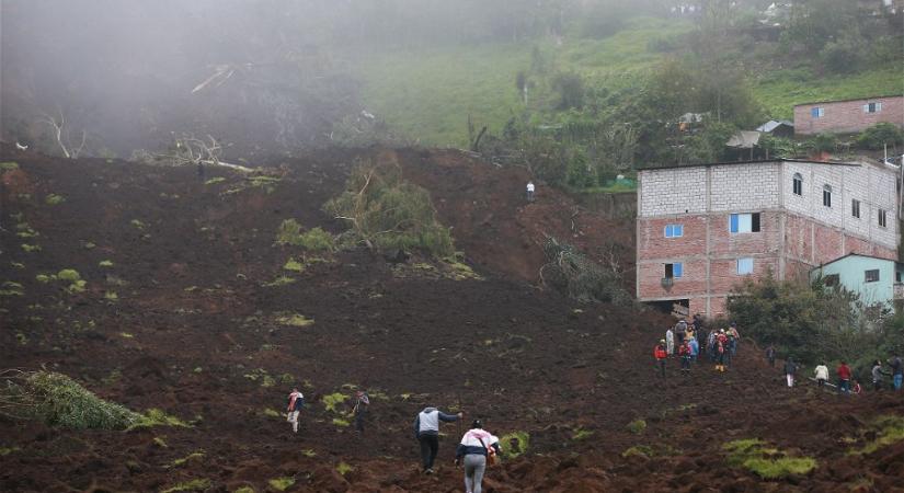 Legkevesebb 16 ember vesztette életét egy földcsuszamlásban Ecuadorban