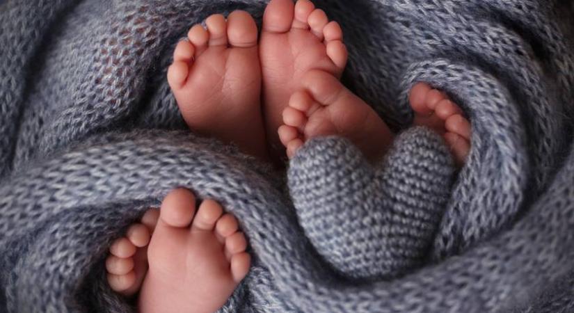 Az orvosok is nagyon aggódtak a 22 hetesen született hármas ikrekért: így néznek ki kétévesen a Guinness-rekorder babák