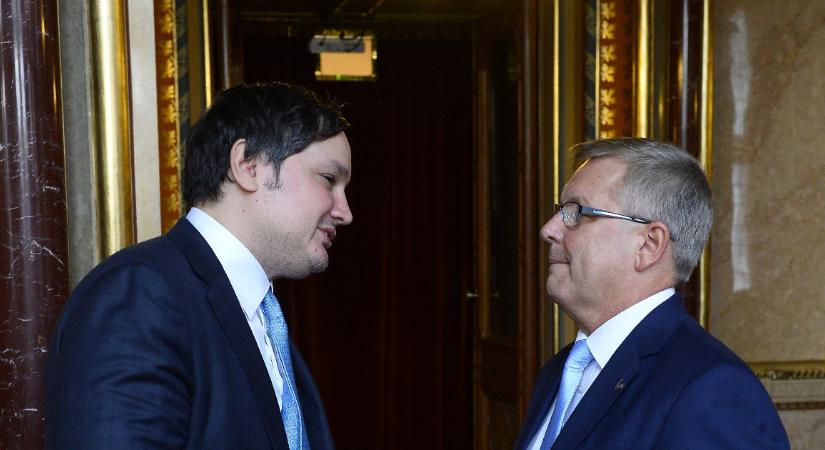 Kamatkakaskodás: ki lesz Orbán Viktor kedvence, Matolcsy, Nagy Márton vagy Varga Mihály?