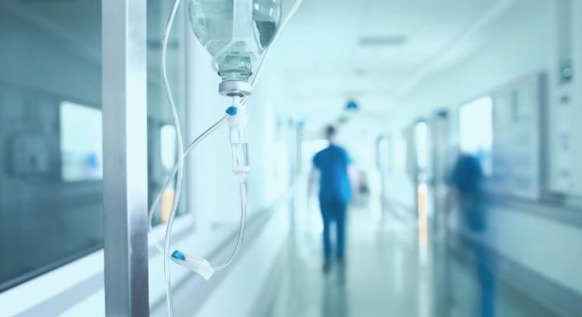 A gyulai segédápoló az ügyészség szerint gondatlanságból veszélyeztetett egy beteget a kórházban