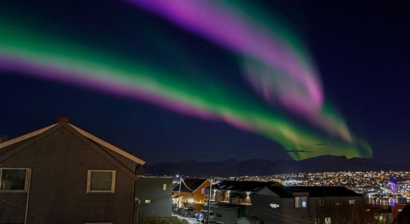 Ritka és lenyűgöző északi fény világította meg Észak-Amerika éjszakai égboltját
