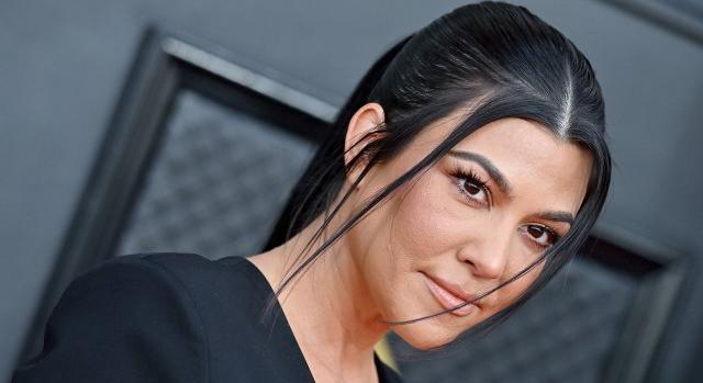 Kourtney Kardashian kiakasztotta a kommentelőit egy undorító akcióval