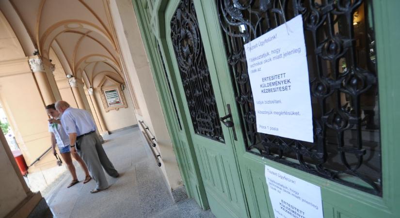 Technikai okok miatt bezárt a belvárosi posta Pécsen