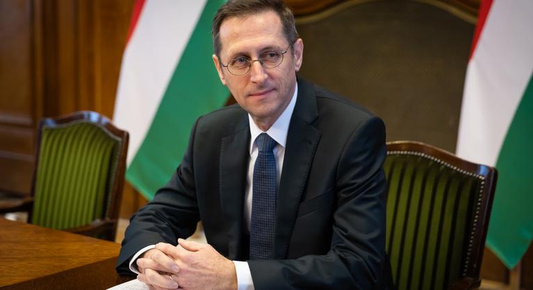 Varga Mihály: Újabb hitelminősítő erősítette meg Magyarország befektetésre ajánlott besorolását