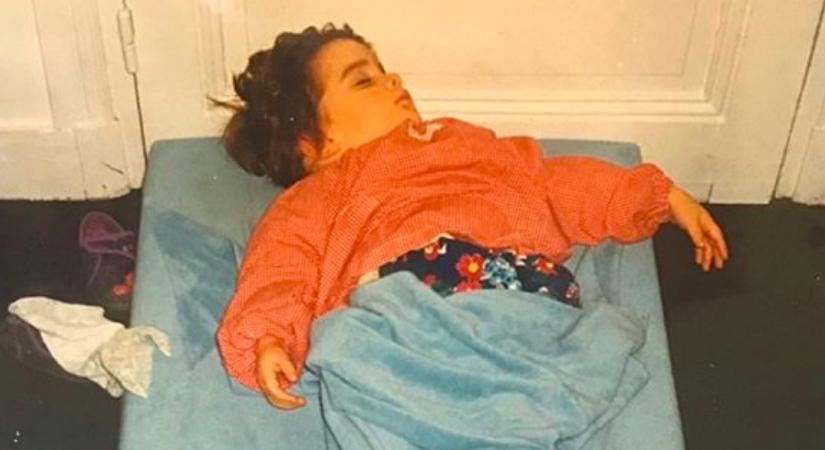 Felismered ezt a cuki kislányt? 33 éves lesz most és az egész világ imádja