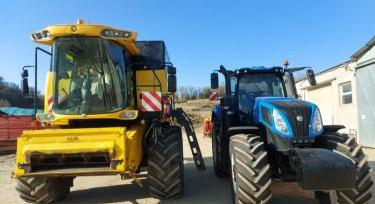 Több termés kevesebb ráfordítással, egy New Holland T8 traktor egyszerre képes minderre!
