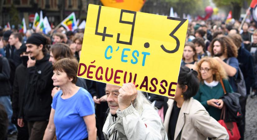 Arte: A franciák a nyugdíjreformnak üzentek hadat, Romániában pedig a szerencsejáték-reklámokat venné célba egy törvény
