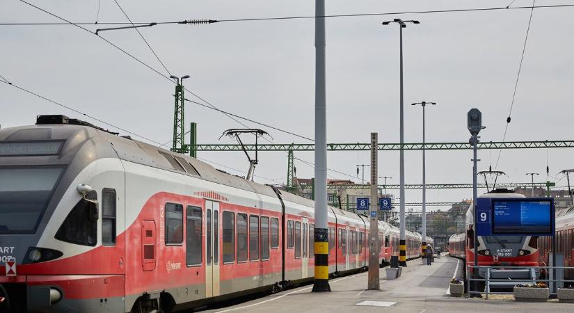 Most jött: Óriási a káosz a Déli pályaudvaron