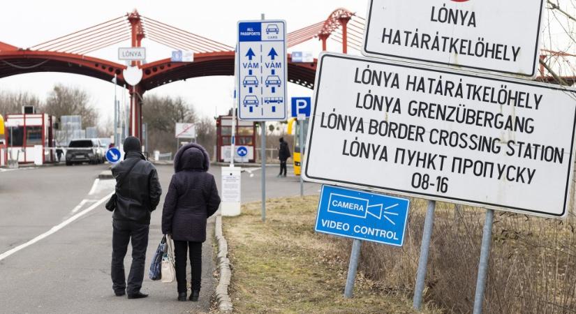 Ukrajnából csaknem nyolcezren érkeztek Magyarországra kedden