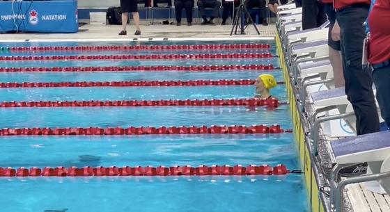 16 évesen úszott világcsúcsot 400 gyorson a kanadai úszónő