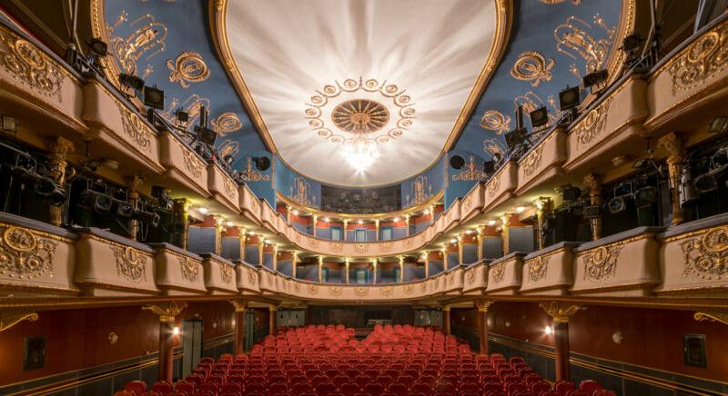 Csak az Újszínház kapott eddig állami támogatást a fővárosi színházak közül – Fizetésképtelenné válhatnak