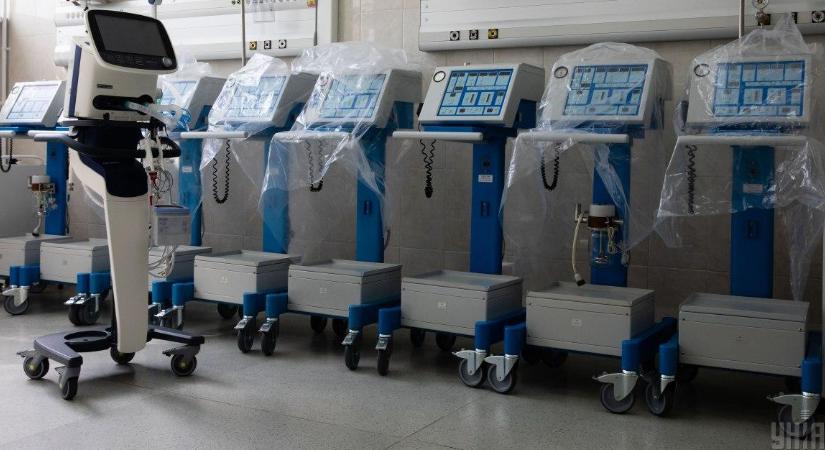 Koronavírus – Magyarország 150 lélegeztetőgépet küld Csehországnak