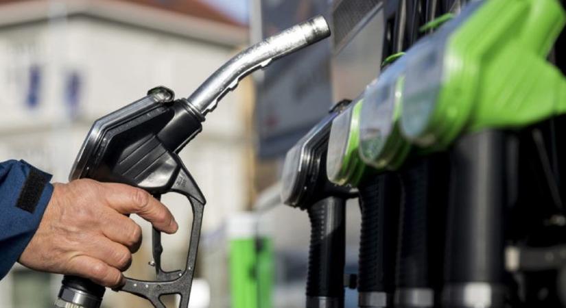 A benzin ára tovább nő, a gázolajé viszont tovább csökken péntektől
