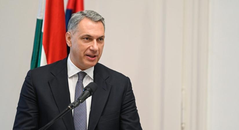 HVG: a Fidesznél is ellenérzéseket váltott ki, hogy Lázár ingyen elosztogatná a legszebb kastélyokat
