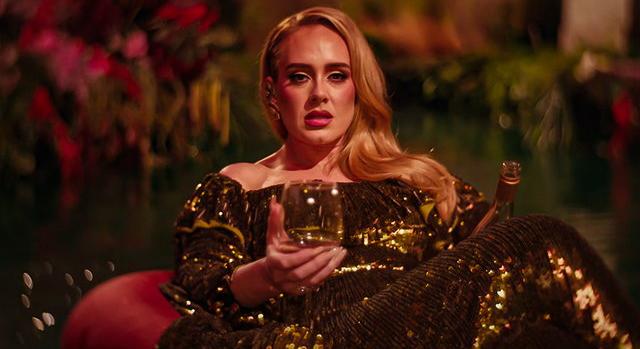 Adele: A karantén alatt volt, hogy négy üveg bort ittam meg – ebéd előtt