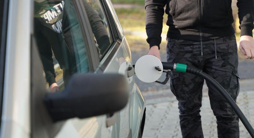 Drágulás! - Péntektől emelkednek az üzemanyagárak