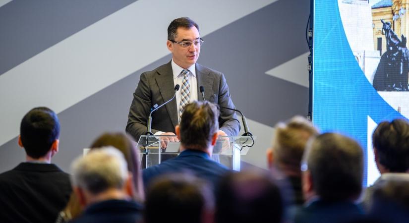Papp László: Debrecen iparfejlesztése a jövőnek üzen – fotókkal