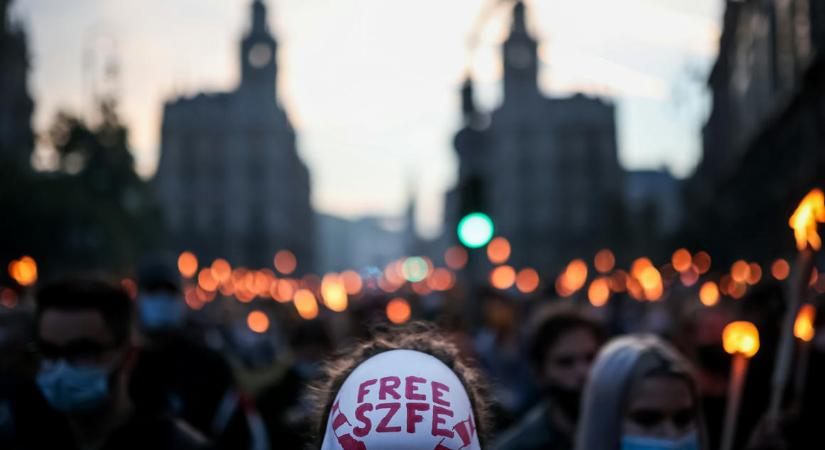 Az SZFE-s diákok szerint Gulyás Gergely félreértette a pénteki tüntetésüket