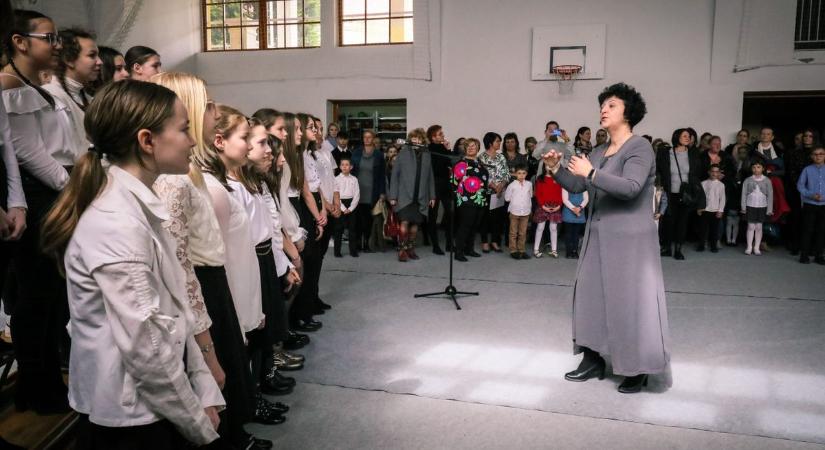Közel száz óvodás és iskolás szavalt Nagykanizsán