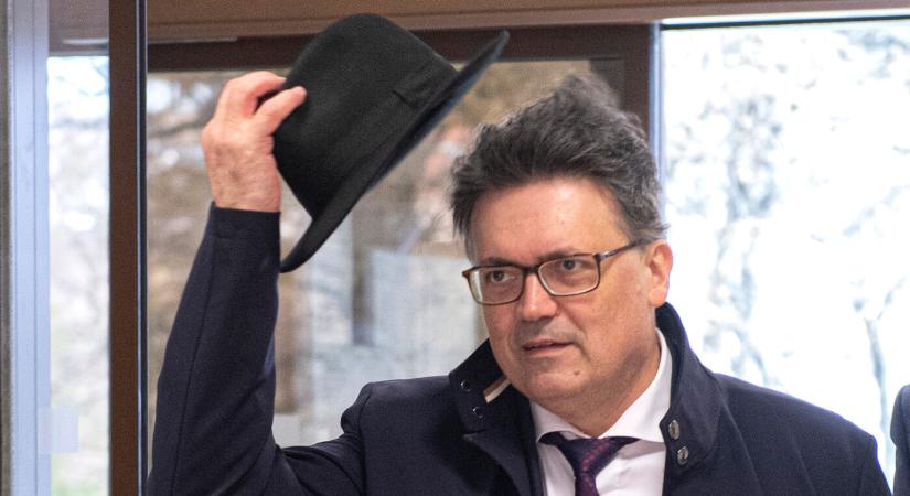 Az SaS támogatja az oktatási törvényt, megállapodott Hegerrel és Horeckývel