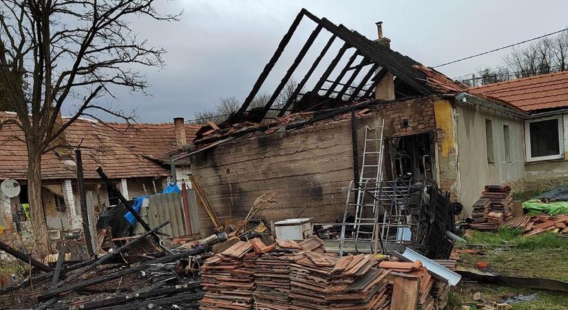 Szomszédaik mentették meg a tűzhaláltól a Molnár családot, az éjszaka közepén csaptak fel a lángok