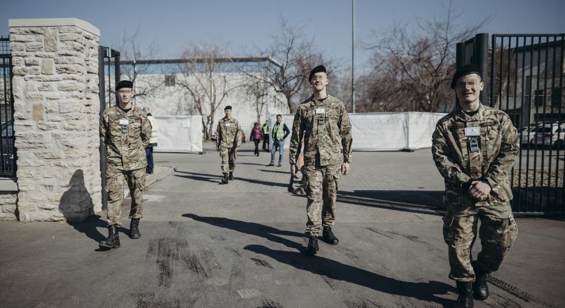 Kilencezren érkeztek Ukrajnából szerdán, de csak 83-an kértek ideiglenes tartózkodási engedélyt