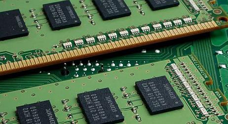 Újabb durva áresésre lehet számítani a DDR4 és DDR5 memóriák piacán is