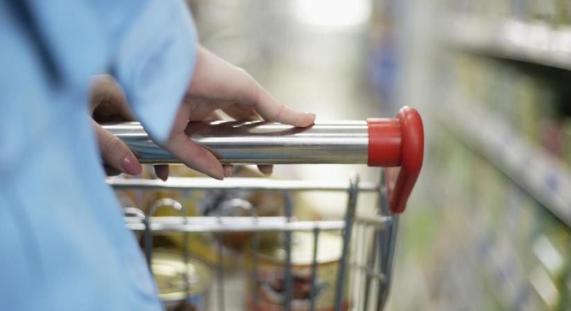 Ha vettél ilyen italt, ne idd meg! Veszélyes terméket hívott vissza a Nébih