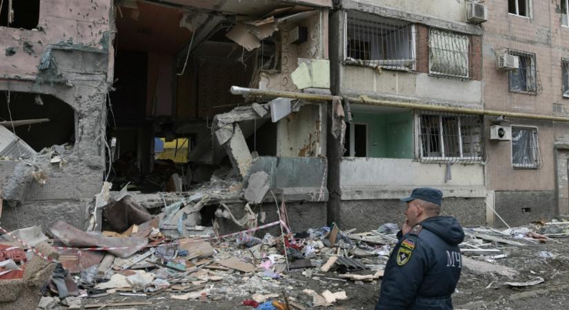 Pincékben rejtegetik gyerekeiket a háború elől az ukrán szülők Bahmutban