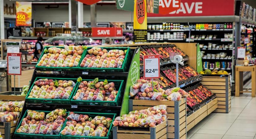 Maradnak a hatósági árak? Megszólalt az kormány az élelmiszárstop meghosszabbításáról