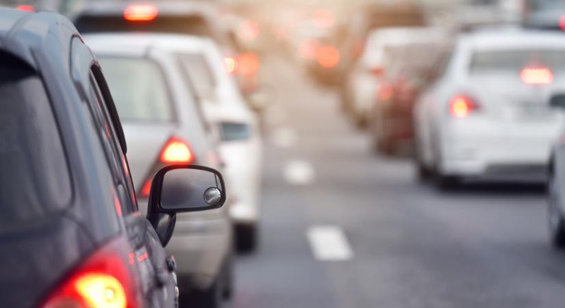 Figyelem, forgalomkorlátozás: baleset miatt lezárták az M5-ös autópályát