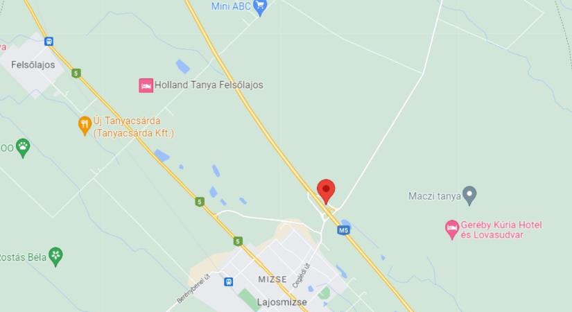 Kamionok ütköztek kisteherautóval az M5-ös autópályán, az egyik sofőr meghalt