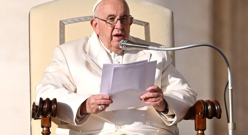 Ferenc pápa beteg: kiderült, miért került kórházba az egyházfő