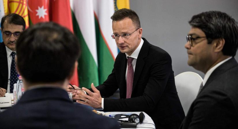 Szijjártó: Magyarország megkerülhetetlenné vált az európai autóiparban