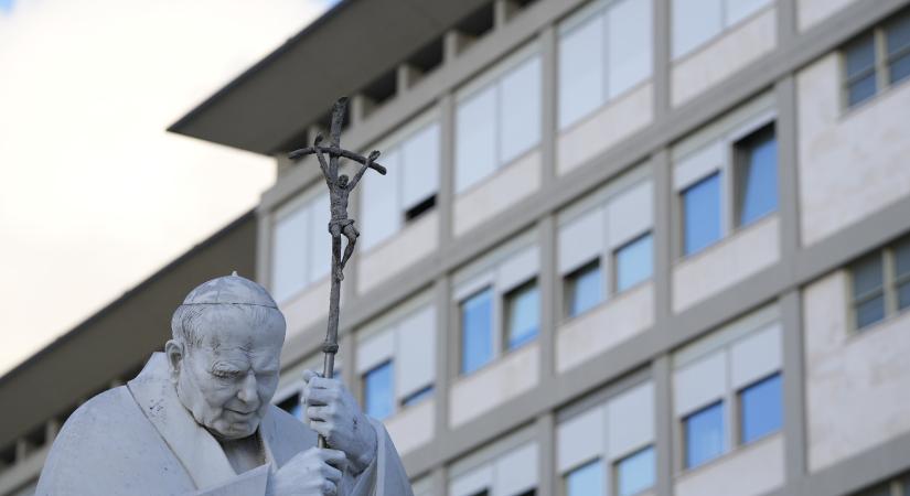 A püspöki konferencia szerint nem kell aggódni Ferenc pápa miatt