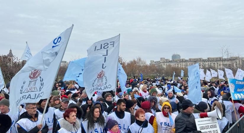 Folytatódnak a tüntetések: béremelést követelnek a tanügyisek