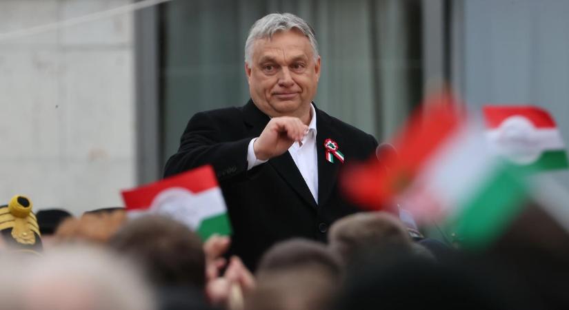 „Van utánpótlás” – Orbán Viktor nem akárkivel nyomott le egy csocsómeccset – fotó
